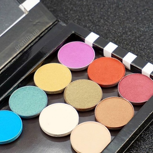 maccosmetics_mac_maceyeshadow_maceyeshadows_zpalette_macshadows_electriceel_steamy_vanilla_brulee_gorgeousgold_sumptousolive_woodwinked_starsandrockets_coppering_cranberry_eyeshadow_makeup_igmakeup_instamakeup_cosmetics_post100_prettihaus