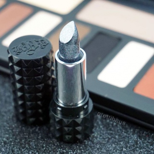 katvondmakeup_katvondshadeandlight_katvond_katvondbeauty_katvondbeautyproducts_shadeandlightpalette_studdedkisslipstick_studdedkiss_shadelight_nayeon_nayeonlipstick_makeup_cosmetics_igmakeup_instamakeup_eyeshadow_eyeshadowpalette_lipstick_eyesandlips_blacklipstick_lipstickfriday_matte_countour