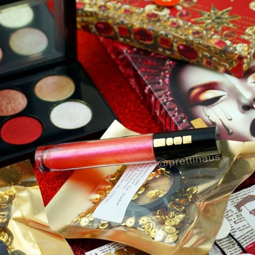 2020-02-17_prettihaus_patmcgrath_patmcgrathlabs_pml_valentinemakeup_valentine_eyeshadow_lipgloss_astralpink_slaytheflatlay_flatlay_makeupflatlay_makeup_igmakeup_instamakeup